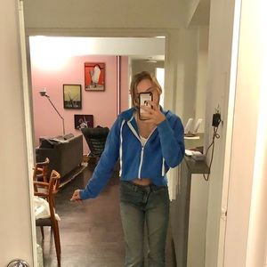LIGHT BLUE ZIP UP